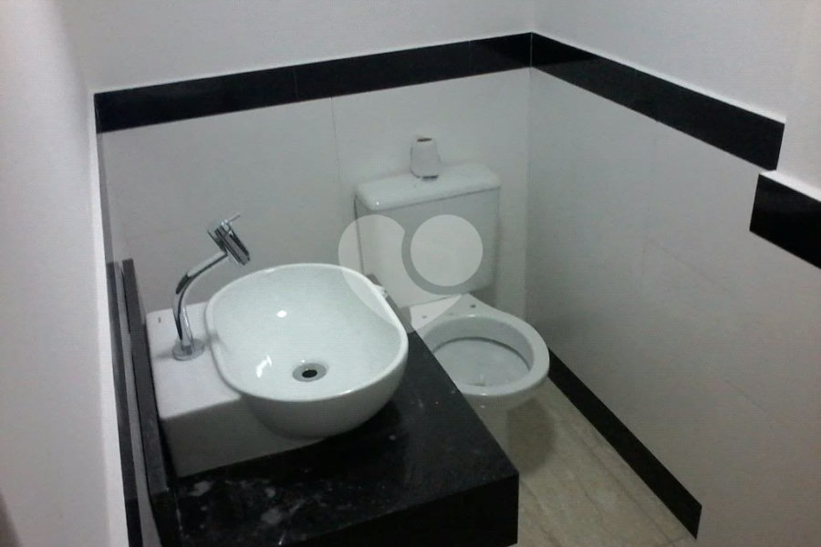 Sala comercial para locação e venda. 204m² AU