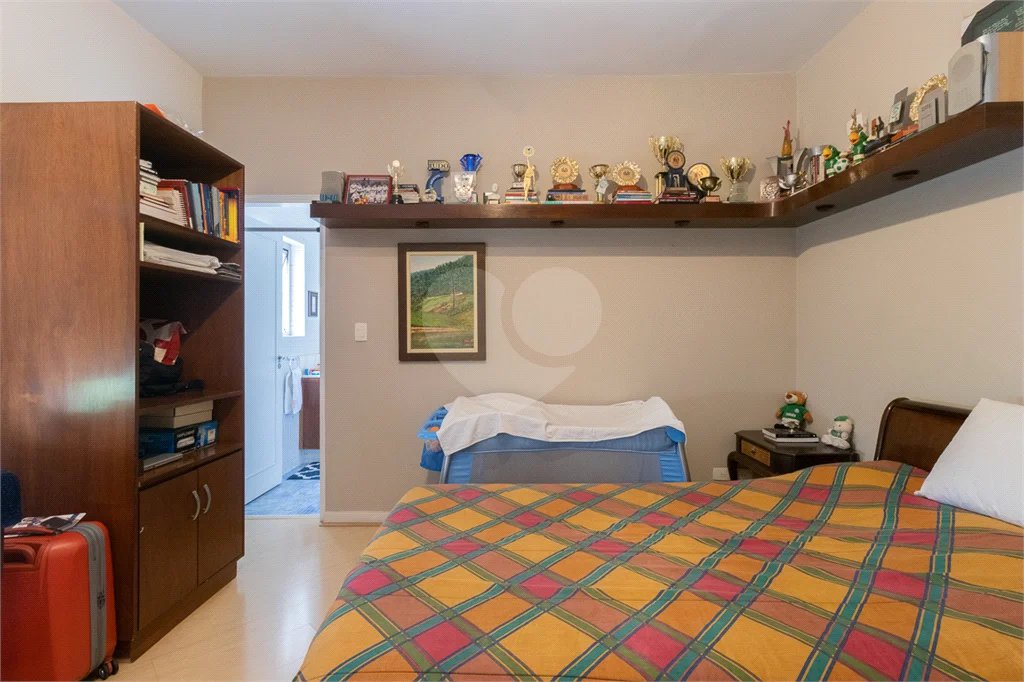 Apartamento em Higienópolis com 3 quartos, 3 suítes, 2 vagas, 277 m² de área útil