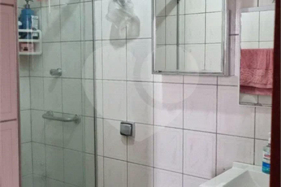 Apartamento á venda - Vila Guarani três dormitórios