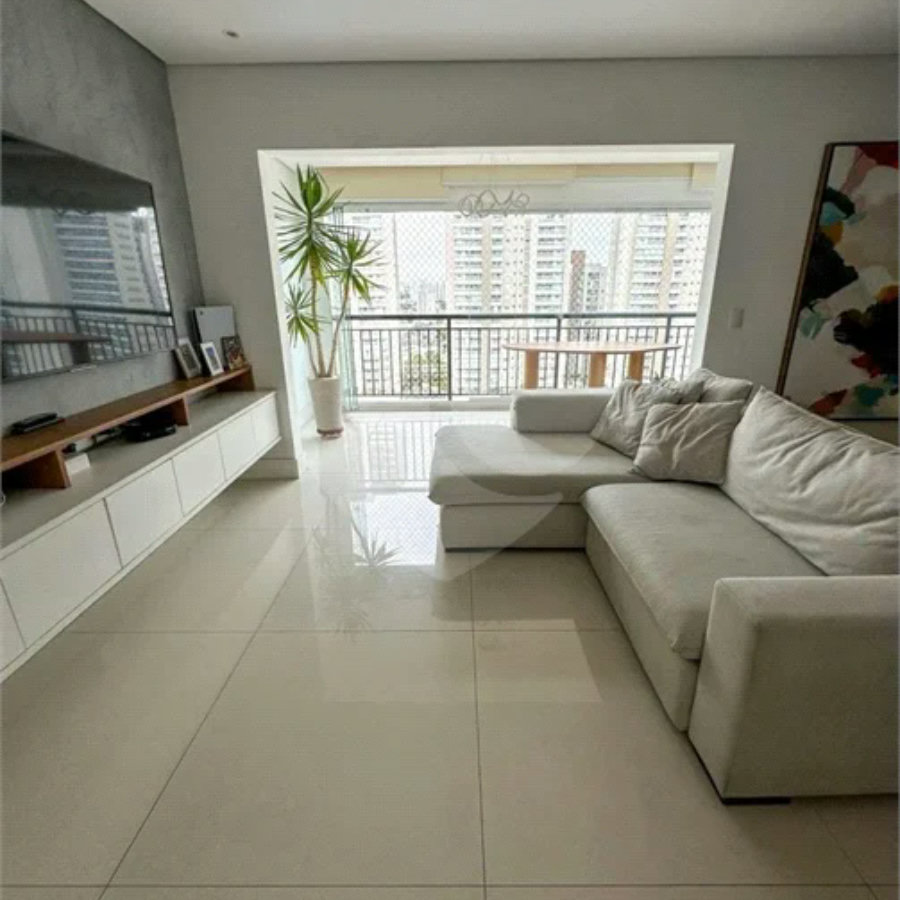 Apartamento de 106 m² no Auge Home Resort, porteira fechada, com 3 dormitórios, 1 suíte, varanda gourmet, 2 vagas, depósito e lazer completo.