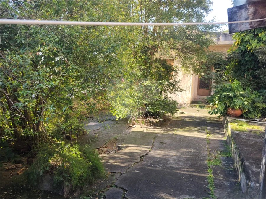 OPORTUNIDADE: Terreno à venda no Jardim Maristela com 250m2, 10 metros de frente!