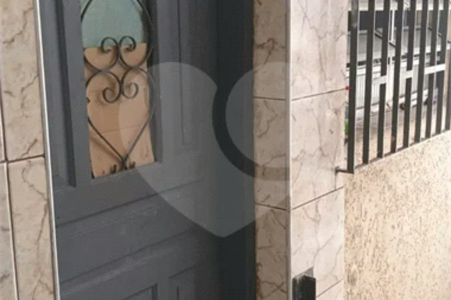 Térrea 02 dormitórios, localização privilegiada. Próximo a tudo