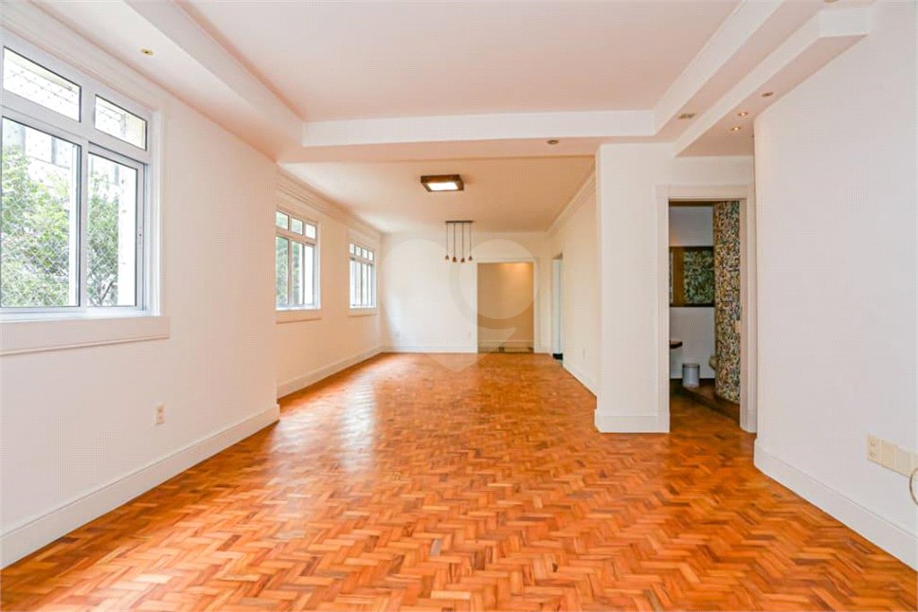 Apartamento na Bela Vista com 228m² 3 dormitorios Aceita e estuda Permuta.