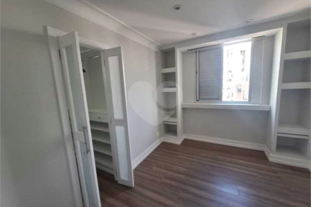 Apartamento para locação com 2 dormitórios, sendo 1 suíte com 02 vagas, totalmente climatizado nos 3 ambientes