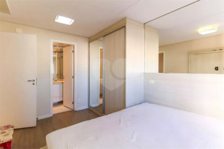 Apartamento disponível para venda | Área Útil : 115m | Área Total 115m | 3 dormitórios | 1 suíte | 4 banheiros | 2 vagas.
