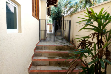 Casa charmosa e elegante localizada no deslumbrante Condomínio Villagio Capriccio Louveira SP