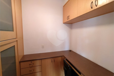 Apartamento de 145m2 com varanda gourmet 3 dormitórios e 2 vagas à venda na Chácara Klabin