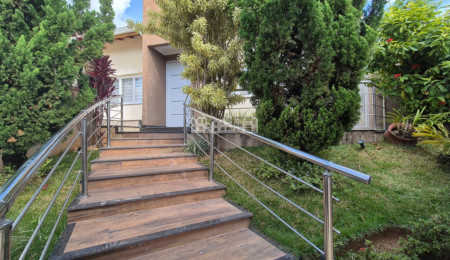 Casa à venda com 3 quartos, sendo 1 suíte, em Vila Esperia Ou Giglio, Atibaia - SP