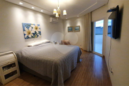 CASA A VENDA NO URBANOVA COM 390M², 5 DORMITORIOS, 6 BANHEIROS, PISCINA, 3 VAGAS, Sjc