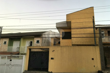 Casa com 112m² , 2 dormitórios , sendo 2 suítes , à venda no bairro da Penha.