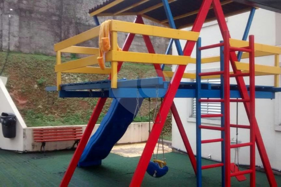 Cobertura de 3 dormitórios,1 suíte,,quintal ótima localização