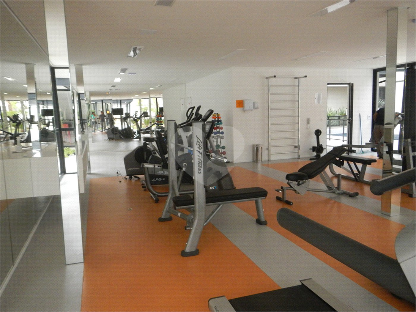 Studio à venda na Aclimação c/33,20m2 úteis - 1 Quarto/1 Vaga - 800m. metrô Ana Rosa/Paraíso
