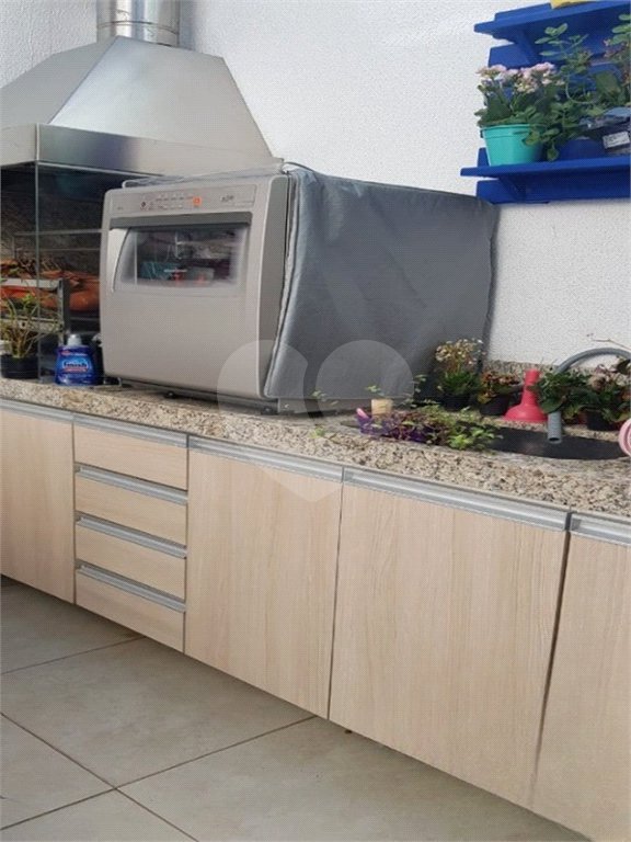 Sobrado na Vila Bertioga Mooca em condominio fechado à venda com 3 quartos, 3 suites, 4 vagas