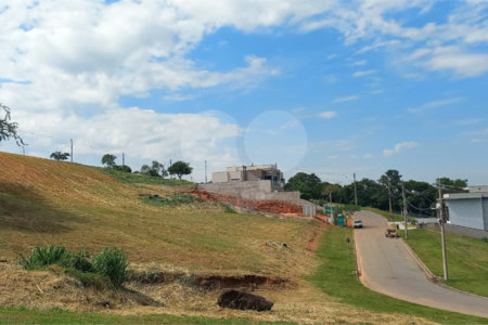 Terreno à Venda no Condomínio Santa Isabel 2 - Louveira/SP