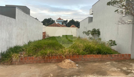 Terreno à venda em Parque dos Flamboyant, São Carlos, SP