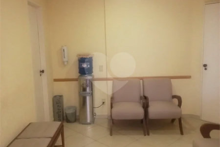 Sala Comercial em Vila Mariana com 39m²