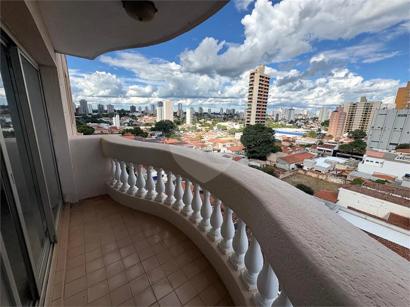 Apartamento à venda com 3 quartos, sendo 1 suíte,  no Centro, Piracicaba, SP