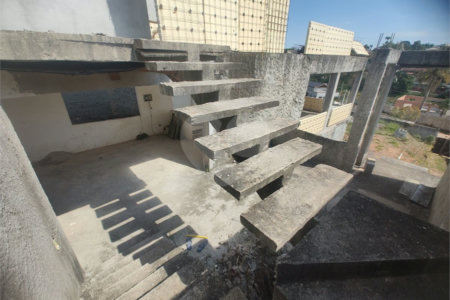 Terreno 810 metros à venda em Atibaia com projeto aprovado exclusivo de alto padrão com construção inacabada