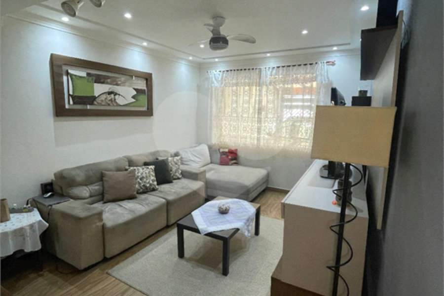 Casa Sobrado na Vila Jardim Formosa, 2 dormitórios, 2 vagas de garagem
