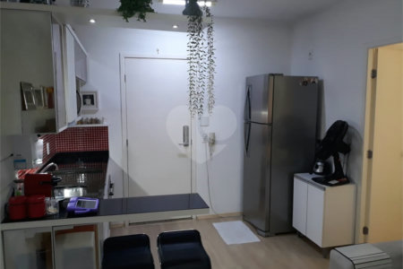 Apartamento à Venda na Bela Vista com 40 m2 de 1 Suíte em Andar Alto
