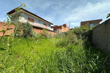 Terreno á venda, com 250m2, no Bairro Bela Vista em São Carlos.