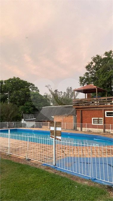 Chalé à venda em Atibaia 140m²– Condomínio fechado com lazer completo
