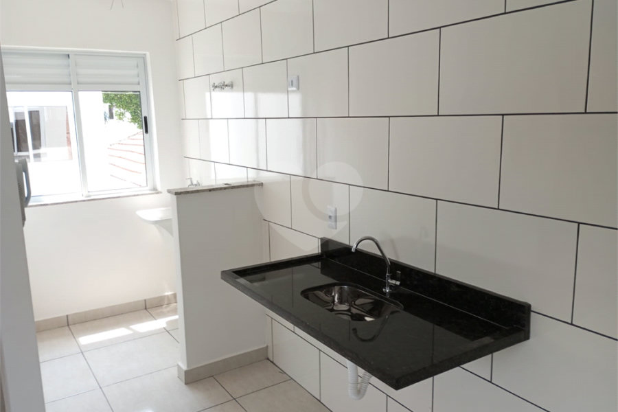 Apartamento de 48m2 localizado na Travessa da Av. Jaçanã 2 dorms