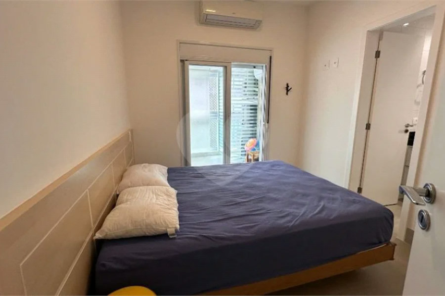 Apartamento à venda com 3 quartos, sendo 1 suíte,  em Riviera de São Lourenço, Bertioga, SP