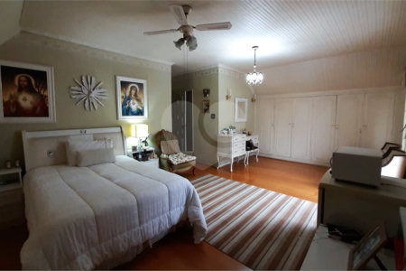 Casa de Vila à venda com 4 quartos, sendo 3 suítes, em Brooklin Velho, São Paulo, SP