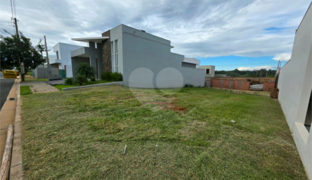 Terreno à venda no condomínio Village Damha IV, São Carlos - SP
