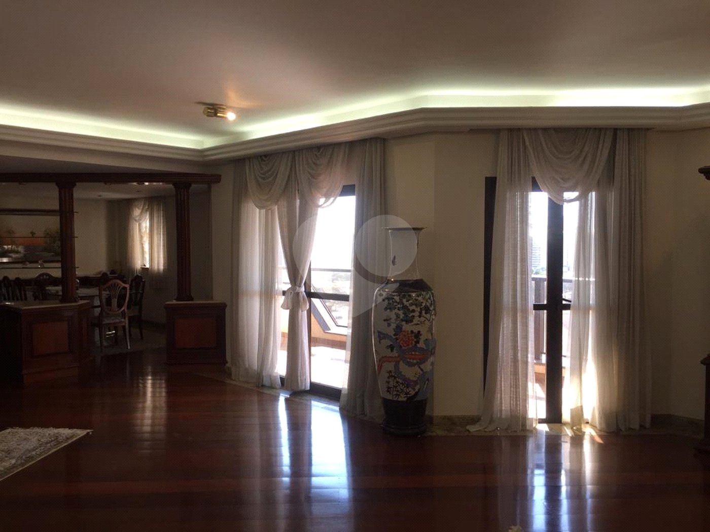 APARTAMENTO LUXUOSO Á VENDA - 04 SUÍTES - 04 VAGAS - SAÚDE - CONDOMÍNIO COMPLETO