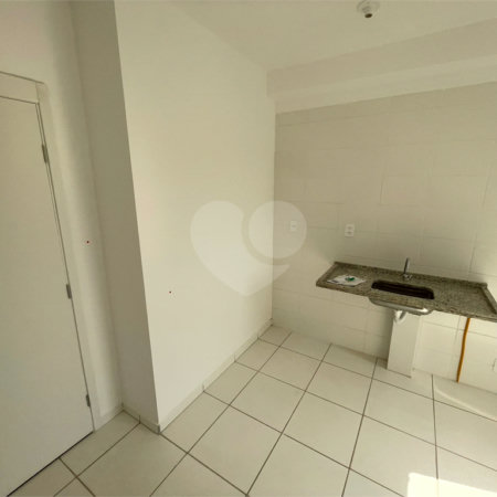 Apartamento para venda ou locação no Condomínio Residencial Vila das Flores