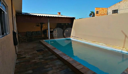 Casa à venda com 3 quartos em Jardim São João Batista, São Carlos, SP
