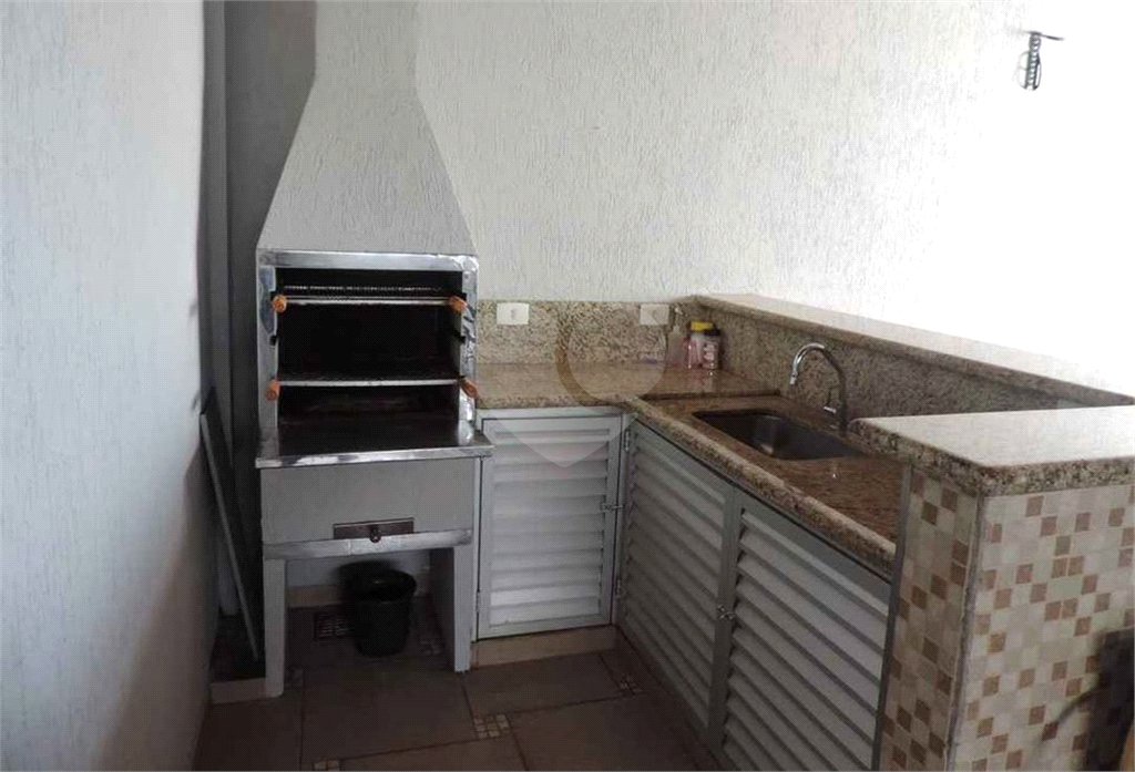Casa Térrea com 2 dormitórios, sendo 1 suíte.