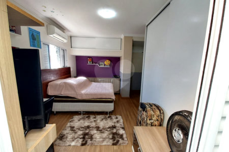 Casa residencial com ponto comercial a venda no Centro