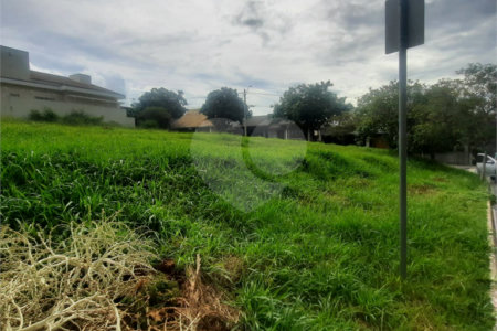 Lote a venda no condominio Villaggio Capriccio