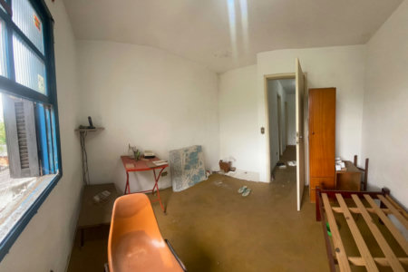 Casa à venda com 2 quartos em Jardim Alvorada, oportunidade para investidor