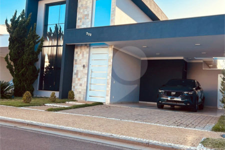 Casa à venda com 3 quartos, sendo 3 suítes, no condomínio Village Damha III, São Carlos - SP