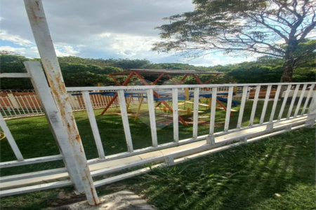 Sobrado 4 dormitórios, condomínio Village Paineiras