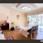 Casa com 540m² , 5 dormitórios , sendo 4 suítes , 10 vagas , à venda no bairro Jardim , em Santo André
