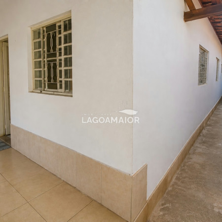 Casa à venda com 4 quartos em Nossa Senhora Aparecida, Três Lagoas - MS