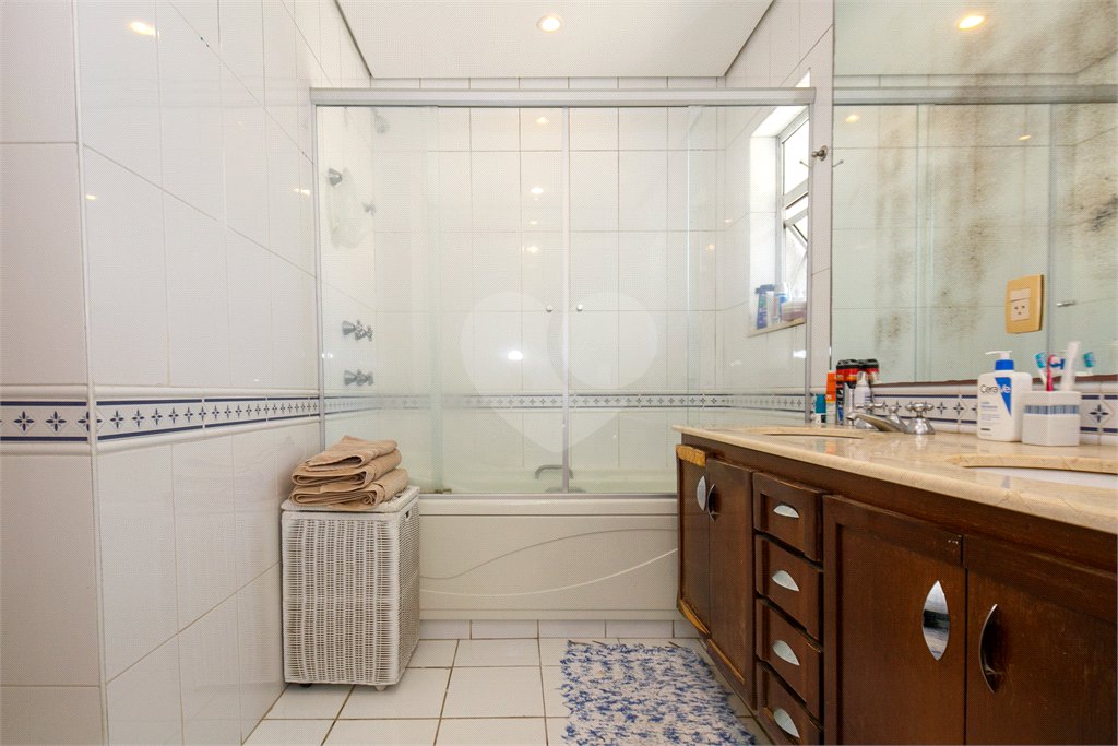 Casa à venda com 5 suítes no condomínio Villa Florida, São Paulo - SP