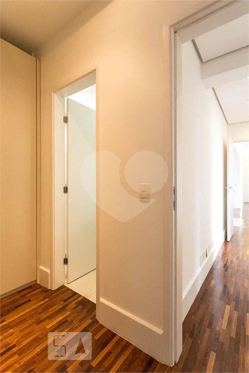 Apartamento à venda com 3 quartos, sendo 1 suíte, em Brooklin, São Paulo, SP
