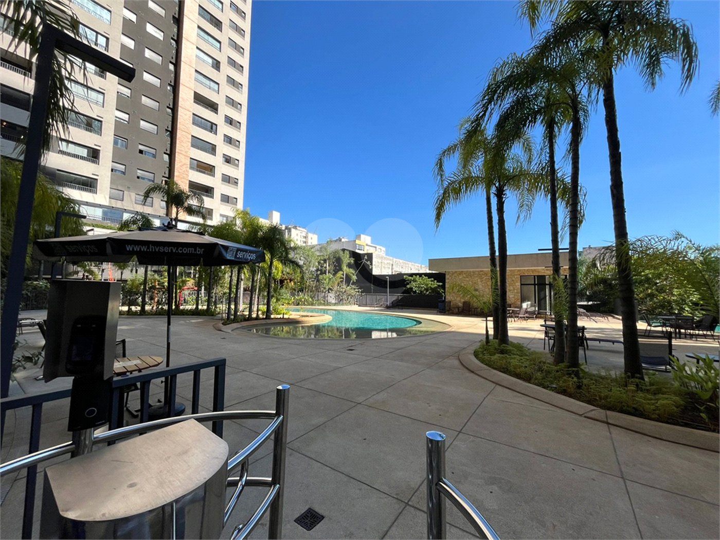 Apartamento no Brás repleto de lazer com 50 m² com 2 dormitórios e 1 vaga, Estuda Permuta