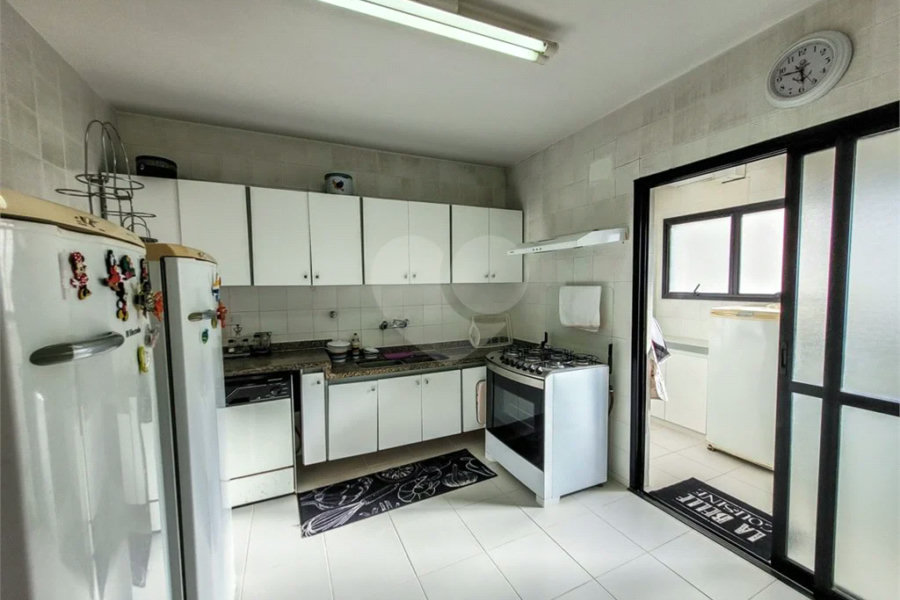Apartamento à venda com 5 quartos, sendo 3 suítes,  em Riviera de São Lourenço, Bertioga, SP