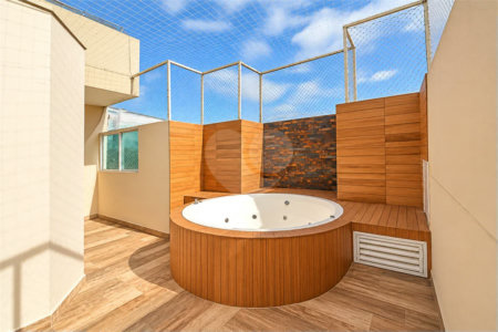 Cobertura de 260 m² em São Bernardo do Campo, com 4 dormitórios, 3 suítes, piscina privativa, espaço gourmet e vista livre. Viva esse privilégio! Agende sua visita e encante-se!