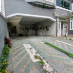 Oportunidade No Alto de Pinheiros Ótimo Sobrado com 352m² de A.C, frente para uma bela Praça.