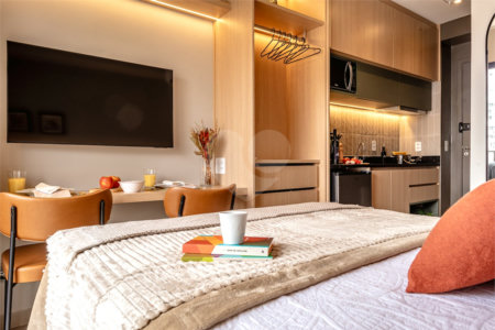 Studio à venda – 20 m² | Mobiliado | Bela Vista | Andar alto com varanda
