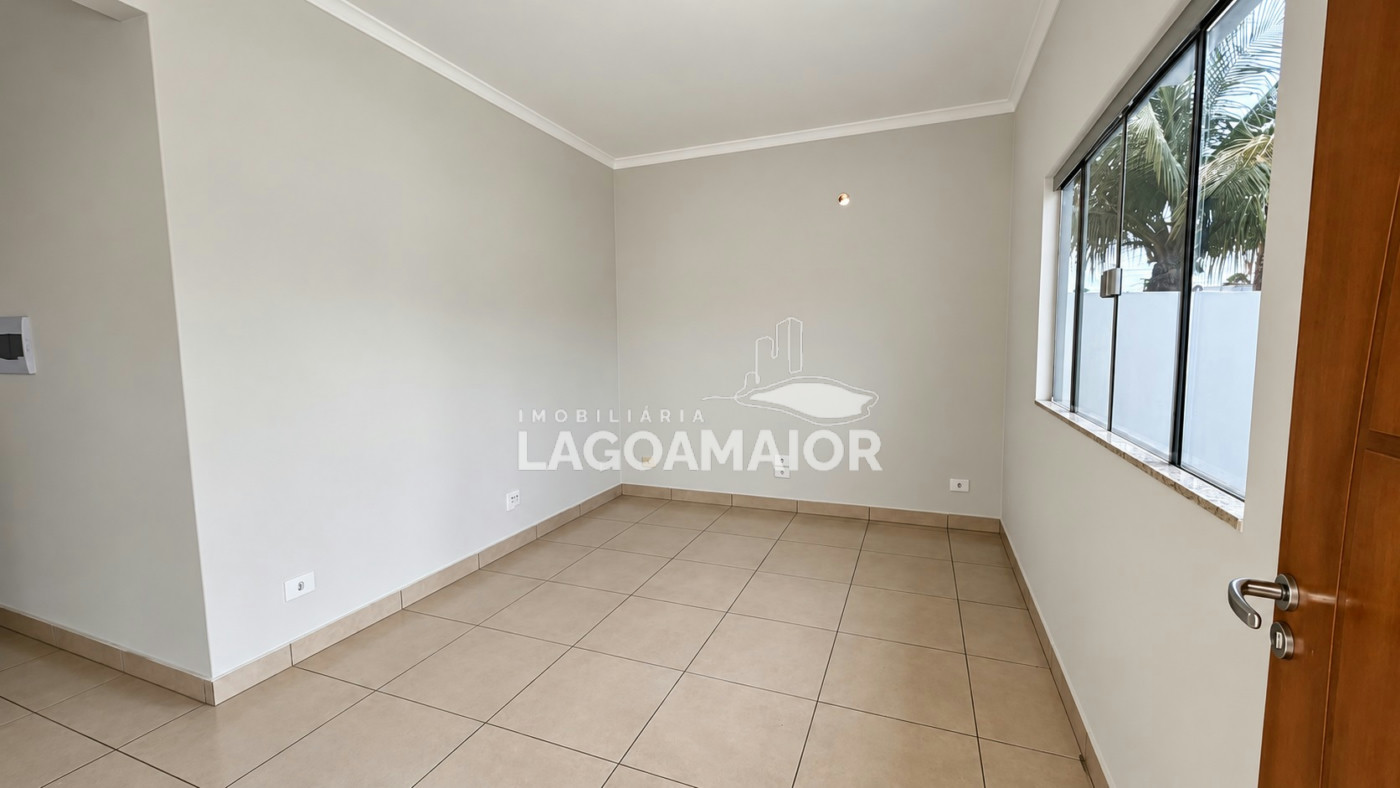 Casa para alugar com 3 quartos, sendo 1 suíte, no condomínio Recanto das Palmeiras, Três Lagoas - MS