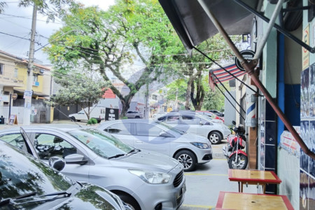 Prédio comercial no jardim bonfiglioli.